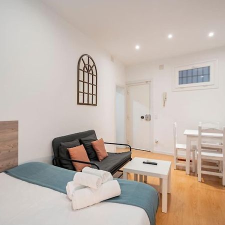 Espiritu Santo, Comodidad Para 2 En Malasana Madrid Eksteriør billede