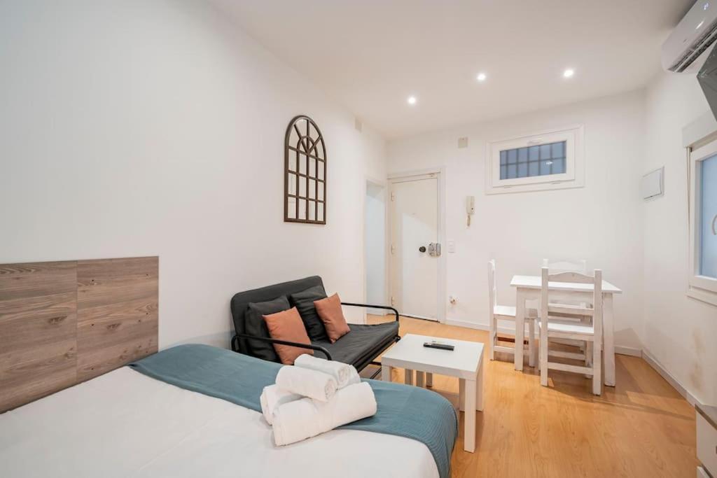 Espiritu Santo, Comodidad Para 2 En Malasana Madrid Eksteriør billede