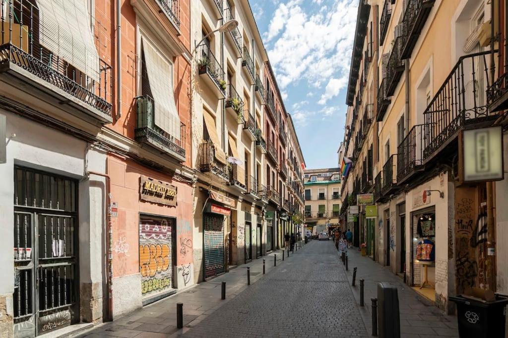 Espiritu Santo, Comodidad Para 2 En Malasana Madrid Eksteriør billede